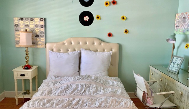 Charming B&B in Soothing community near beaches