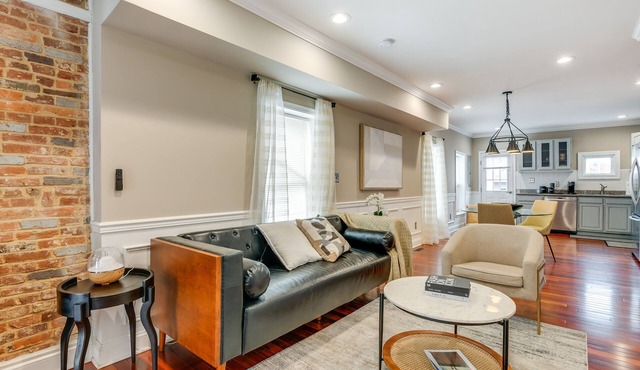 Charming Baltimore Getaway ~ 1 Mi to Downtown!