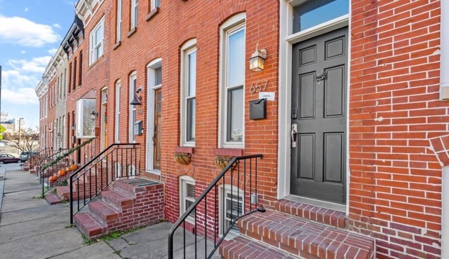 Charming Baltimore Townhome w/Scenic Views