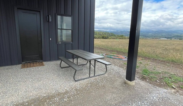 Charming barn 1 bed 1 bath Unit B