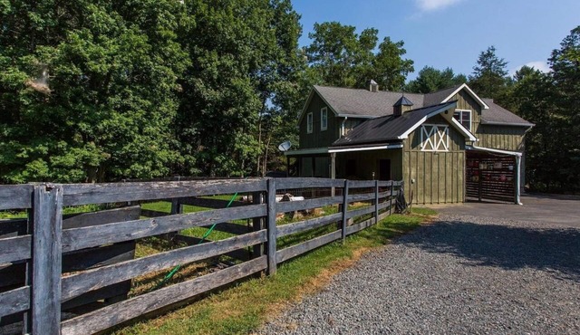 Charming Barn House