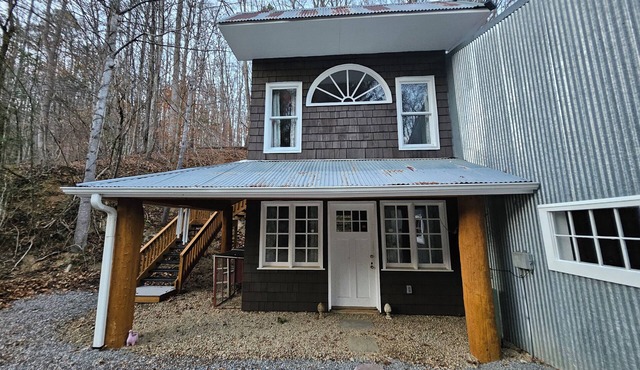 Charming barn loft in quaint Marshall
