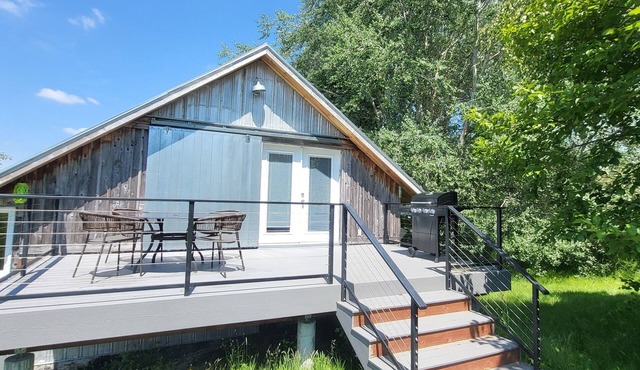 Charming barn studio in peaceful Bellingham with AC