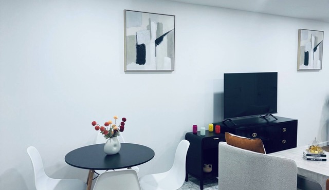 Charming Basement Gateway 10mins from BWI airport and Arundel Mills Mall