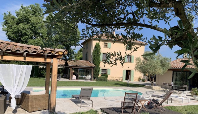 Charming bastide with swimming pool, view of the Vercors
