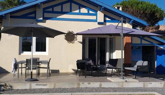 Charming Beachside House in Biscarrosse - Sleeps 6, Garden & Terrace