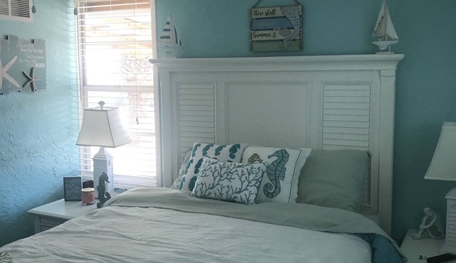 Charming beach bungalow for perfect beach getaway