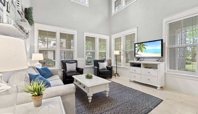 Charming Beach Cottage with 2 GOLF CARTS! Near Beach, Pool, Beach Tram, Wharf