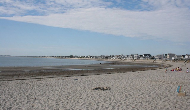 Charming Beach Cottage in Green Harbor-Just Steps to the Beach!