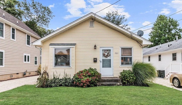 Charming Beach Cottage