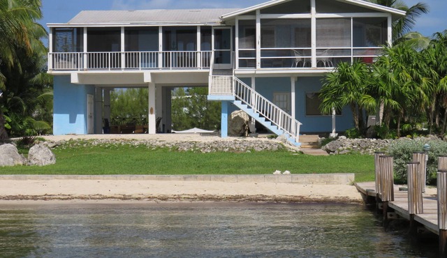Charming Beach Cottage, Spectacular Sunsets, Wide Water to Everglades