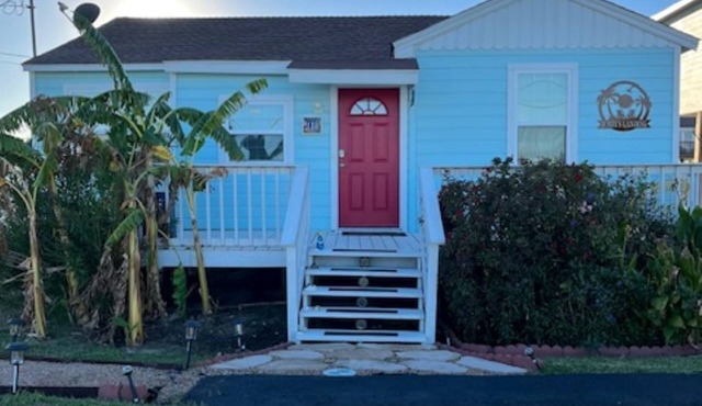 Charming beach cottage in Rockport - Bobby's Landing
