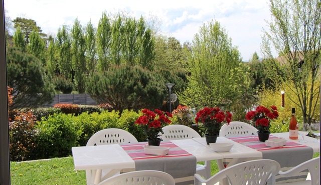 Charming Beach Home - Mountain, Golf & Family orientated