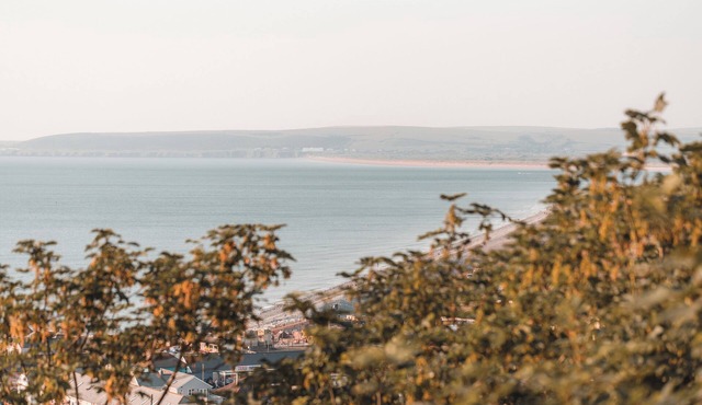 Charming Beach House with Stunning Ocean Views – Perfect for Relaxation!