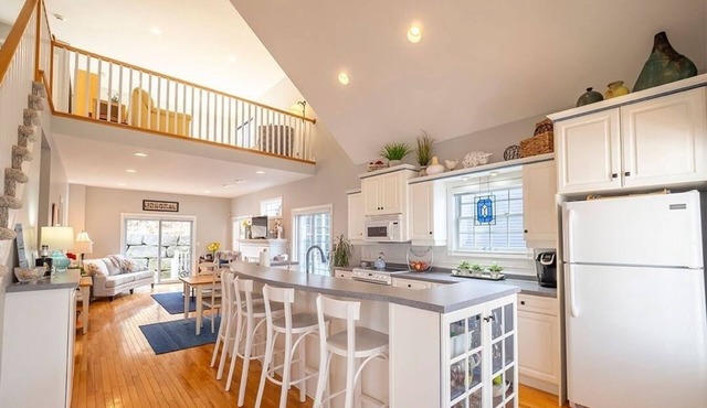 Charming Beach House- gated community, private beach, lake views & golf cart