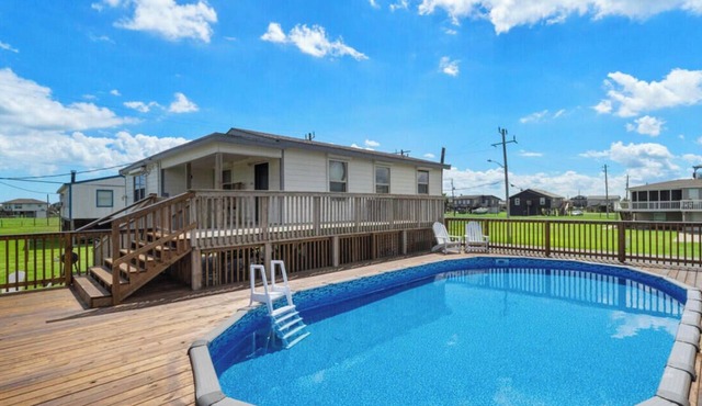 Charming Beach House with Private Pool & Fire Pit