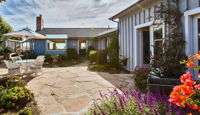 Charming Beachfront Home in Seadrift