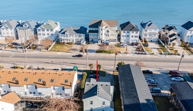 Charming Beachside Duplex: 2 Units -3 Bedrooms-each. Ideal for large families