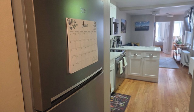 Charming Beacon Hill 2brm/1.5bath