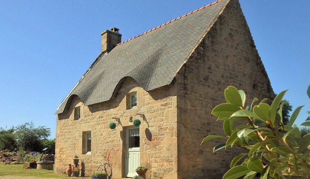 Charming beamed Breton cottage with heated pools Southern Brittany