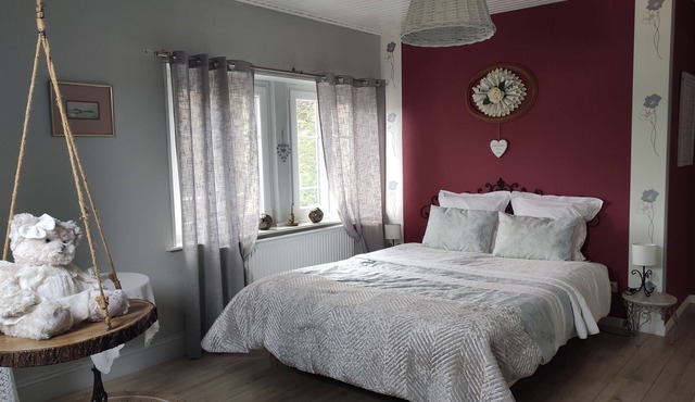 Charming bed and breakfast, with swimming pool, near forest, lake, castle - Aux 2 lacs