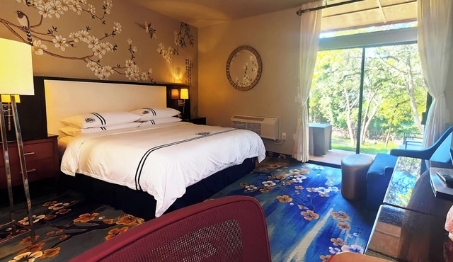 Charming bed & breakfast with AC in pleasant Oklahoma City