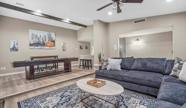 Charming Bedford 4BR Gameroom