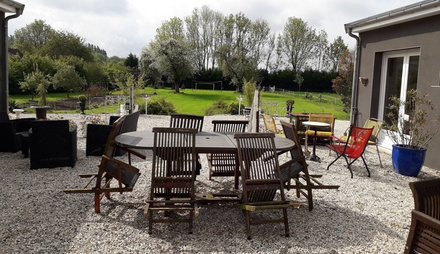 Charming bedroom and its bathroom