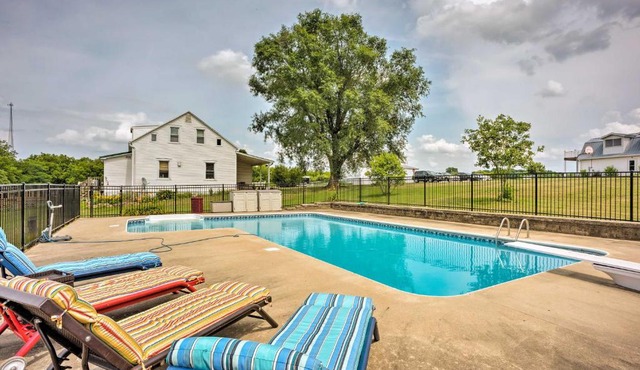 Charming Berger Apt on 42-Acre Farm with Pool Access