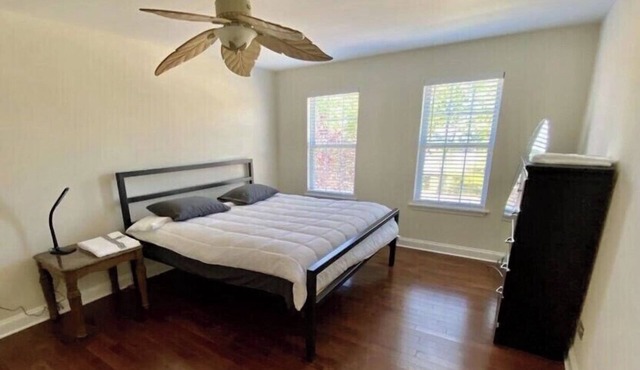 Charming Big 4 Bedroom Home In Lake Villa