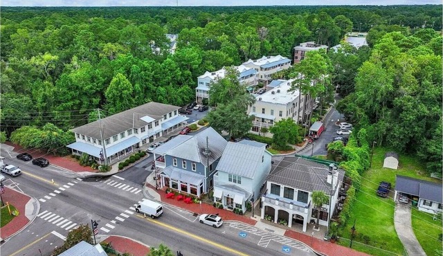 CHARMING BLUFFTON FLAT NEAR HILTON HEAD, MAY RIVER, SHOPPINGS