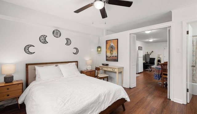 Charming Boho Apt+Quiet by Ponytail+Queen Bd