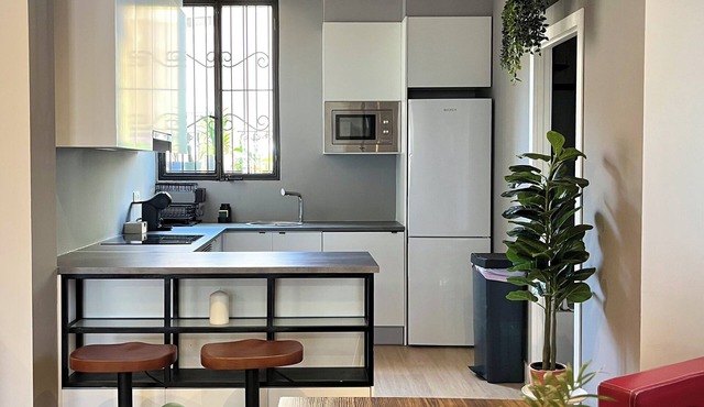 Charming boutique apartment 5 min from the subway