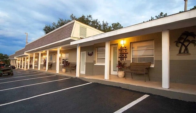 Charming boutique hotel. Newly remodeled, cozy, private getaway & adult only!