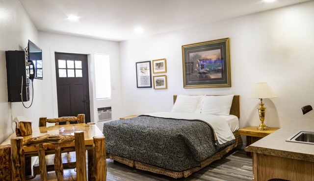 Charming boutique hotel nestled on 20 acres alongside the enchanting Gunnison River! Whether you're here for fishing, wine tasting, or any adventure of your choice, our hotel is the perfect welcoming basecamp for your unforgettable experience.