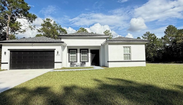 Charming brand new 4-bedroom house minutes from Rainbow Springs, Crystal Rivers.