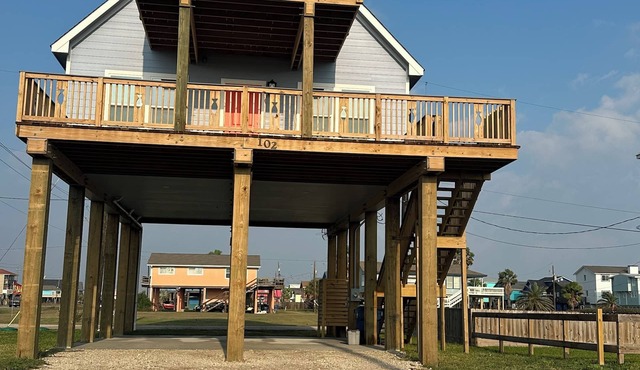 Charming brand-new 3-bedroom beach house in superb Surfside Beach