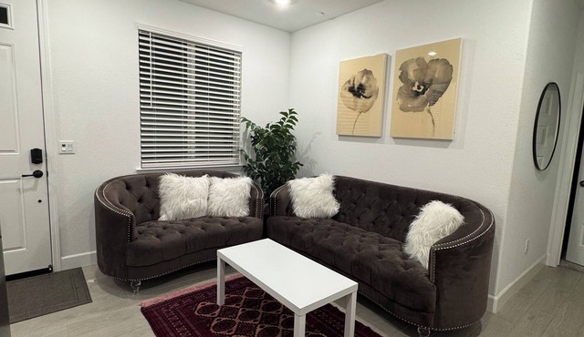 Charming brand-new 1-bedroom, 1-bath private suite