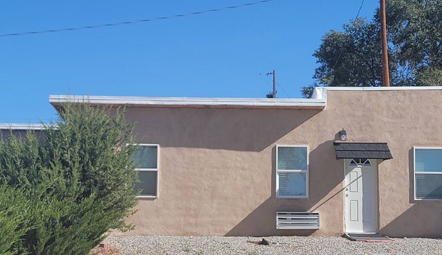 “Charming Brand-New 1-Bedroom Home in Velarde — Minutes from Taos!”