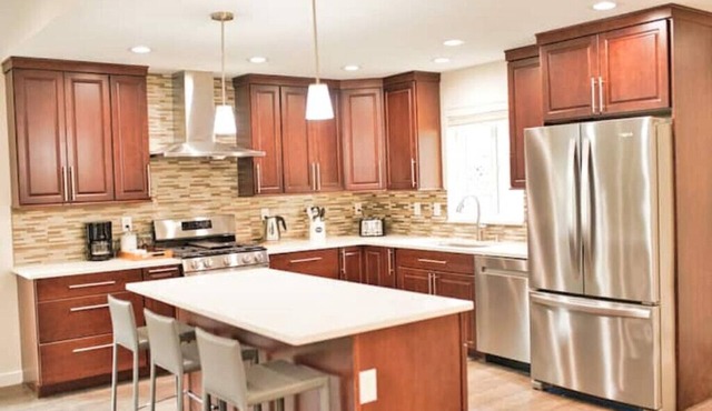 Charming, Brand New Home in Greenlake, 4br3ba