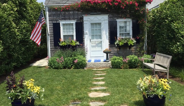 Charming Brant Point Rose Covered Cottage - with Smart TVs, Free WIFI and AC