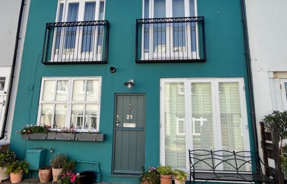 Charming BRIGHTONMEWS cottage parking 1min to sea&shops