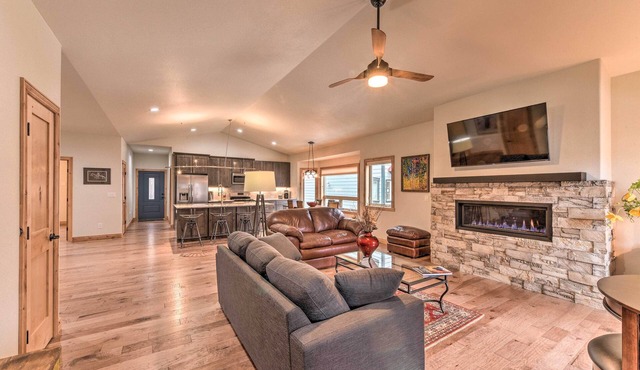 Charming Buena Vista Home ~ 1 Block to Main Street