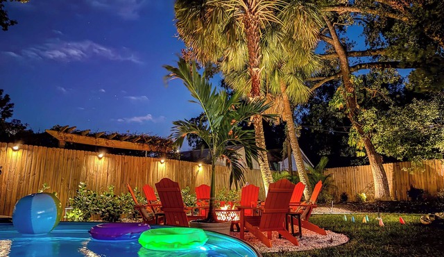 Charming Bungalow | HotTub, Cowboy Pool & Fire Pit