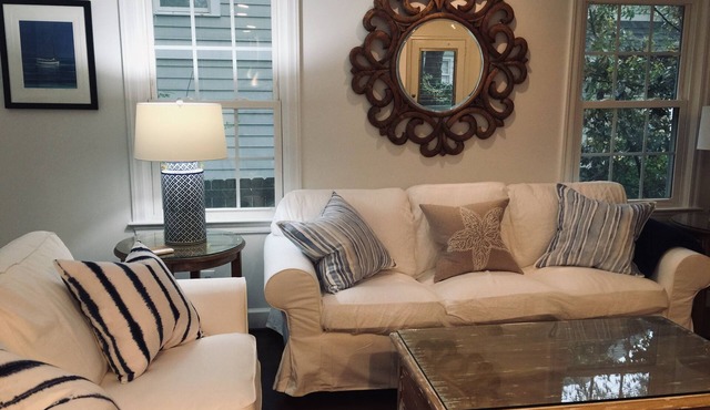 Charming Bungalow in Perfect Location - Walk to Marta!