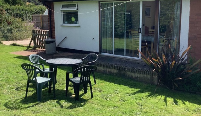 Charming Bungalow , much upgraded Near a beach ,farm shop and steam railway