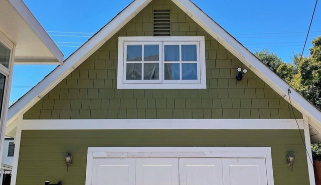 Charming Bungalow on Magnolia Avenue