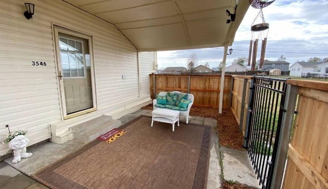 Charming Bungalow-safe area-8 minutes from S Tulsa