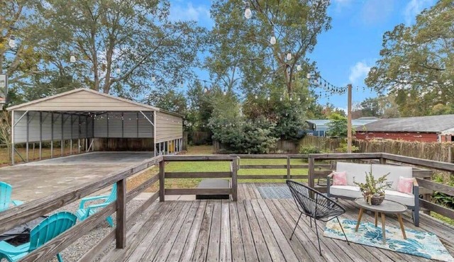 Charming Bungalow - 10min to Downtown