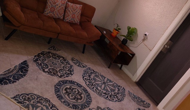 Charming bungalow with AC and WiFi in superb Las Vegas